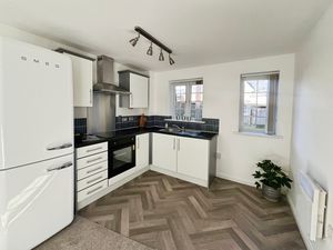 Kitchen- click for photo gallery